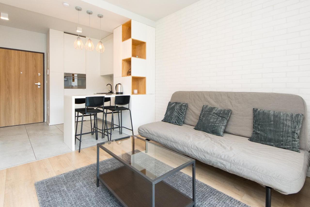 Main Trainstation One Bedroom Ac P4You Pl Красков Екстериор снимка
